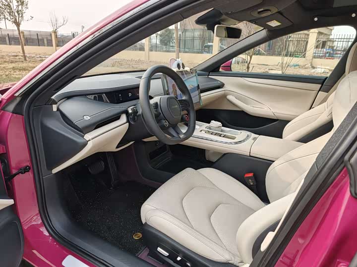 Фото 9 - Xiaomi SU7