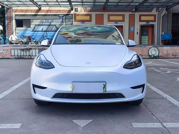 Фото 2 - Tesla Model Y