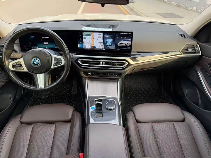 Фото 4 - BMW i3