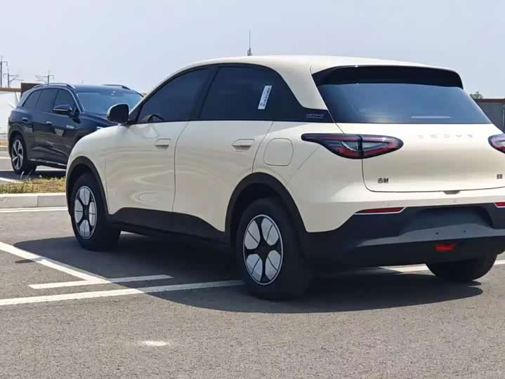 Фото 6 - Geely Galaxy Geome