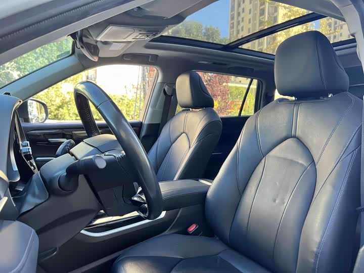 Фото 7 - Toyota Highlander