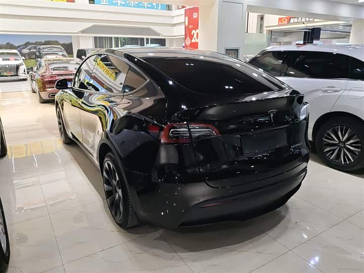 Фото 5 - Tesla Model Y