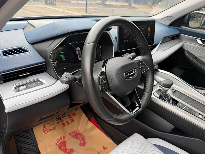 Фото 9 - Geely Preface