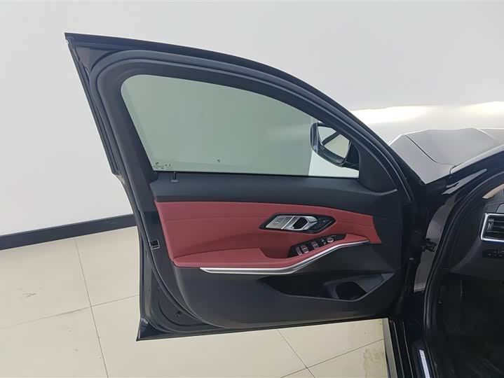 Фото 7 - BMW 3 Series