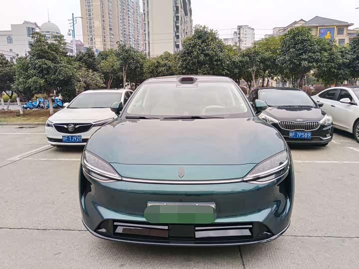 Фото 2 - Luxeed R7