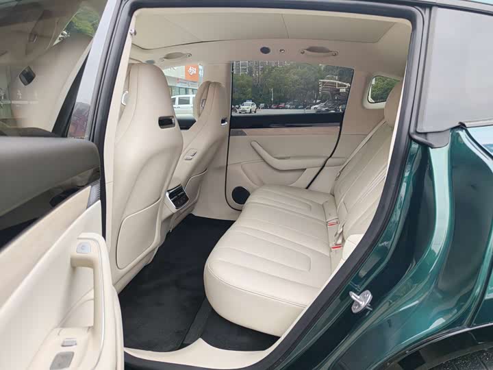 Фото 8 - Luxeed R7