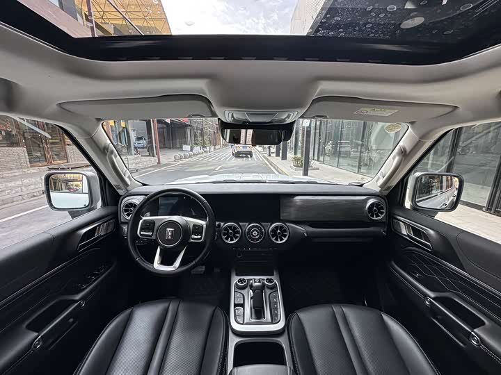 Фото 5 - Tank 300