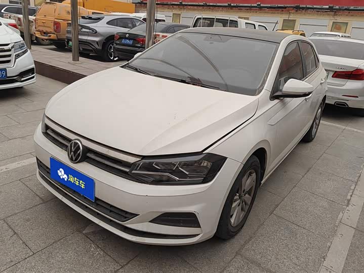 Фото 1 - Volkswagen Polo