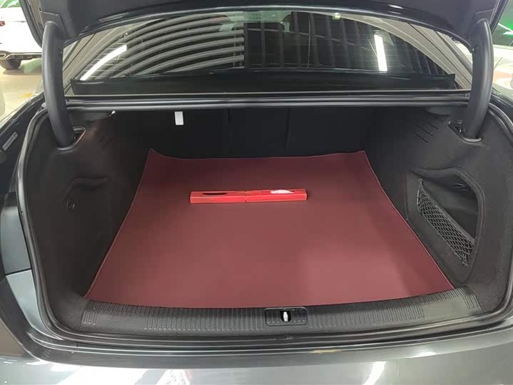 Фото 4 - Audi A4L