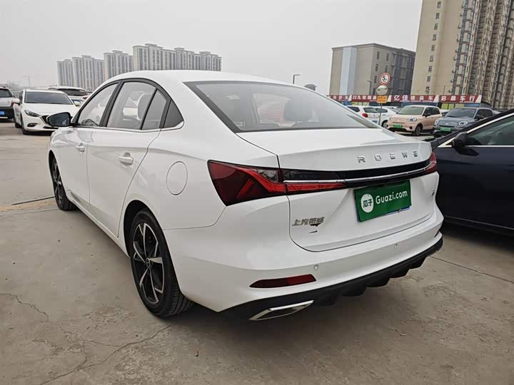 Фото 5 - Roewe i5