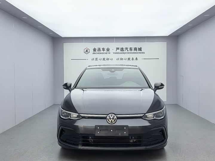 Фото 2 - Volkswagen Golf