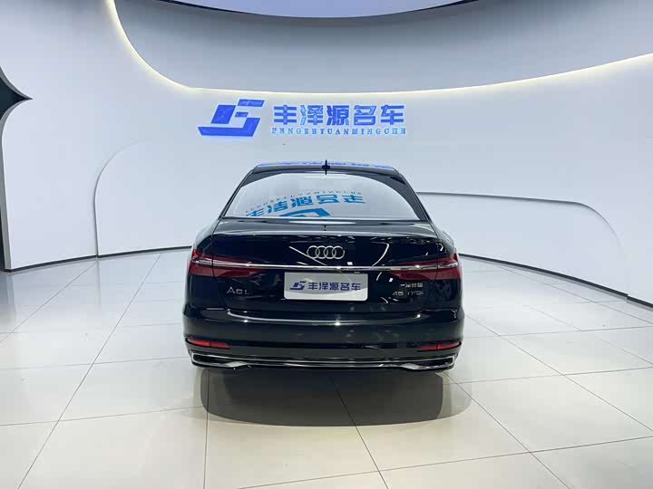 Фото 4 - Audi A6L