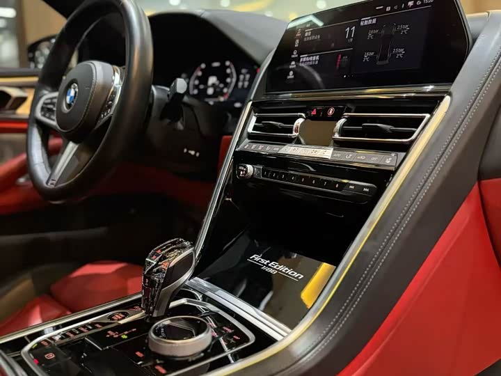 Фото 4 - BMW 8 Series