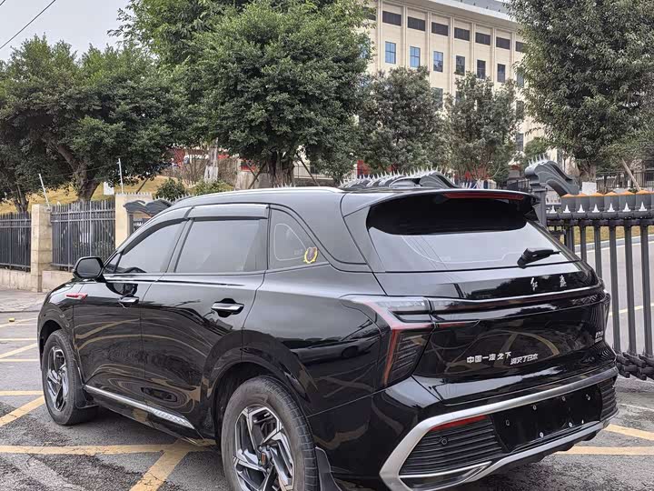 Фото 9 - Hongqi HS3