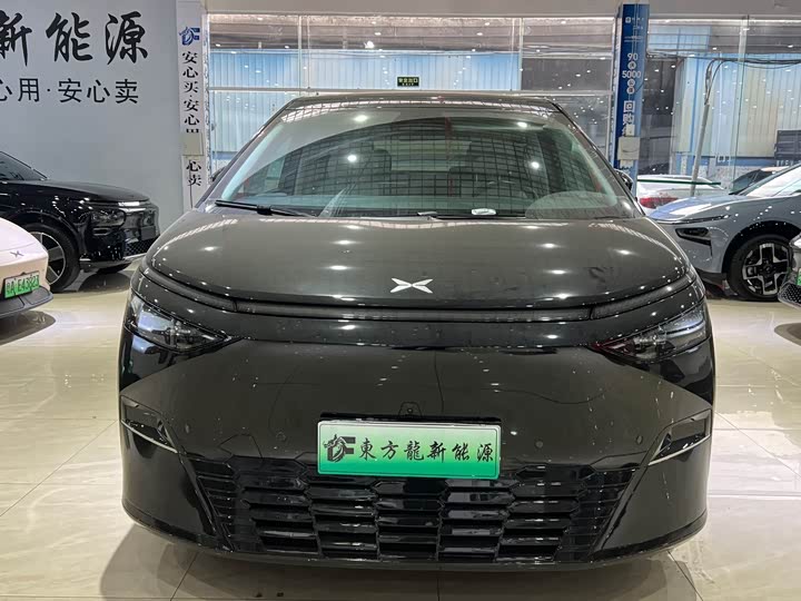 Фото 2 - XPeng X9