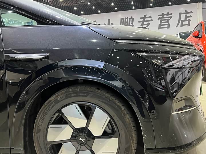 Фото 4 - XPeng X9