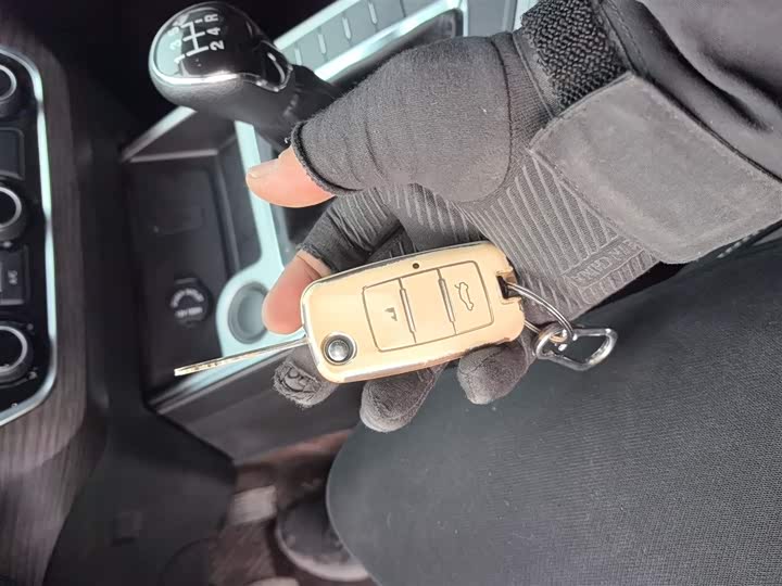 Фото 9 - Dongfeng Forthing T5