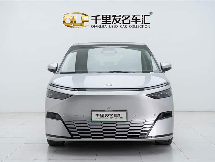 Фото 2 - XPeng X9