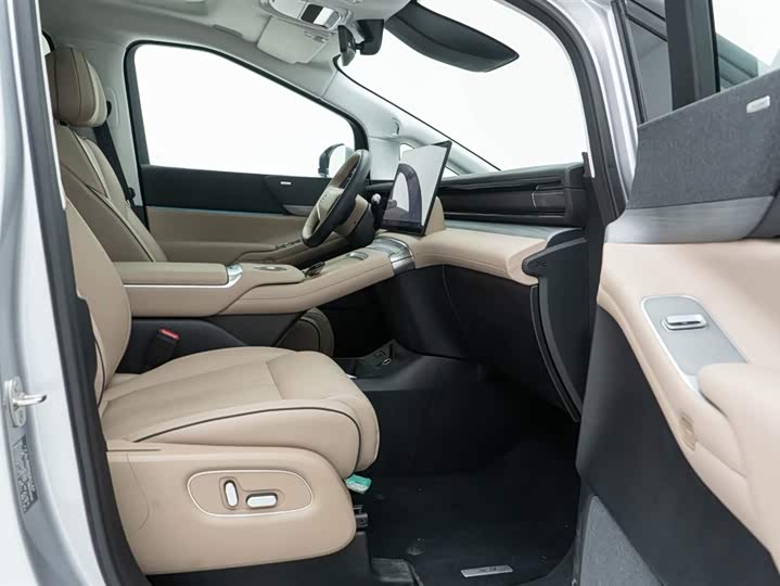 Фото 5 - XPeng X9