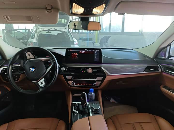 Фото 5 - BMW 6 Series GT