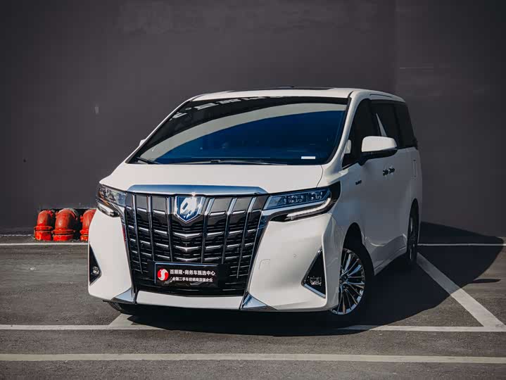 Фото 1 - Toyota Alphard