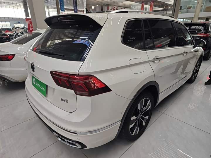 Фото 7 - Volkswagen Tiguan L Pro