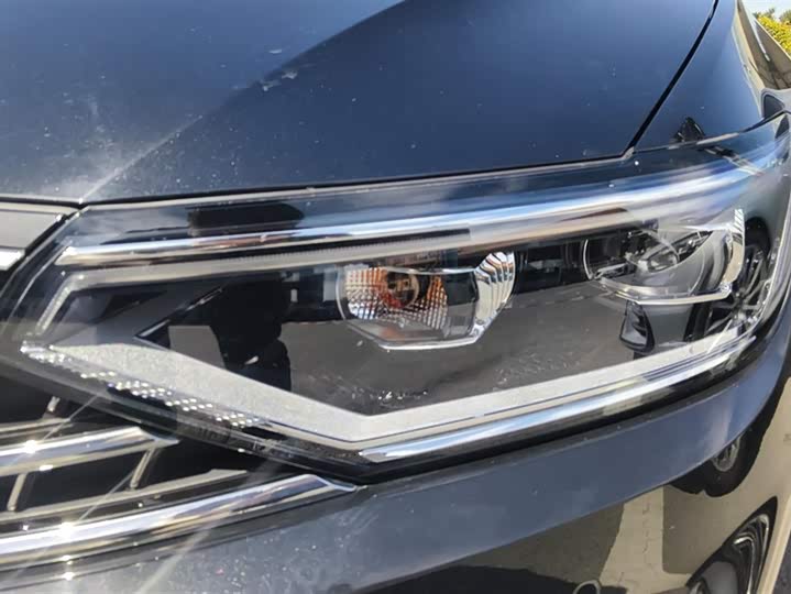 Фото 5 - Volkswagen Magotan