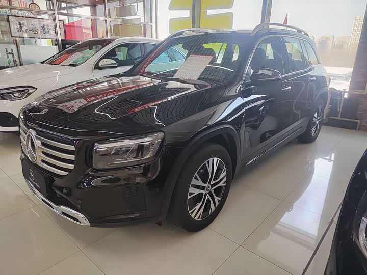 Фото 1 - Mercedes-Benz GLB-Class