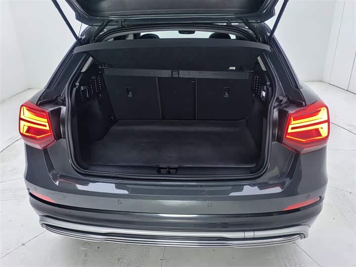 Фото 6 - Audi Q2L e-tron