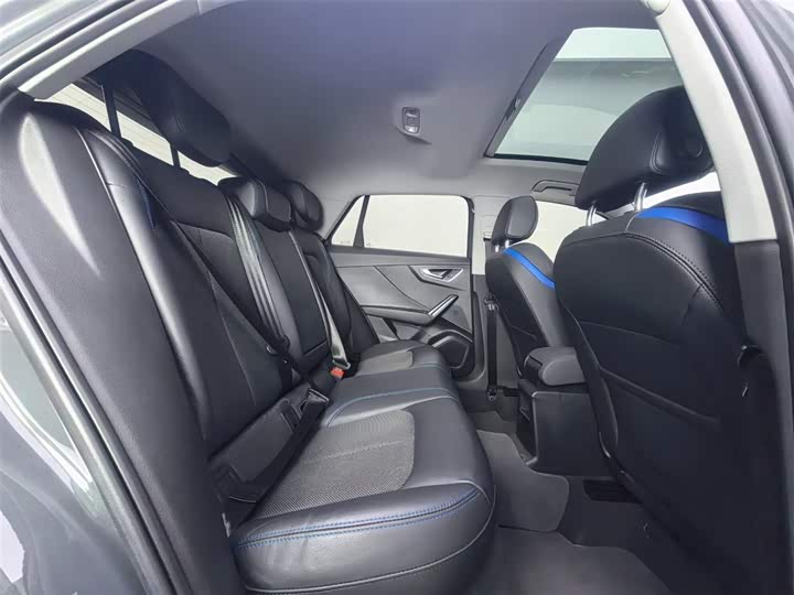 Фото 8 - Audi Q2L e-tron