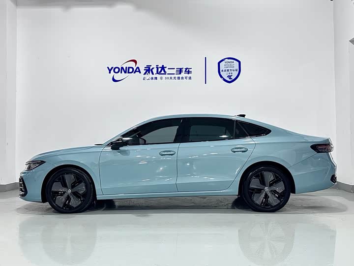 Фото 2 - Volkswagen Passat