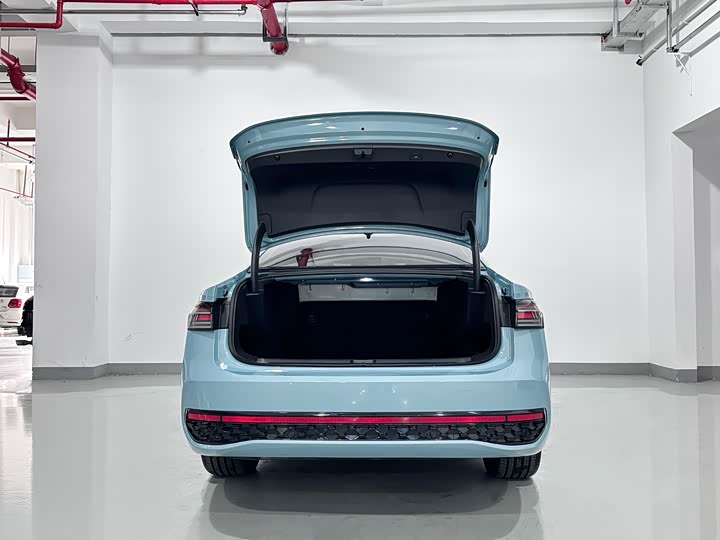 Фото 8 - Volkswagen Passat