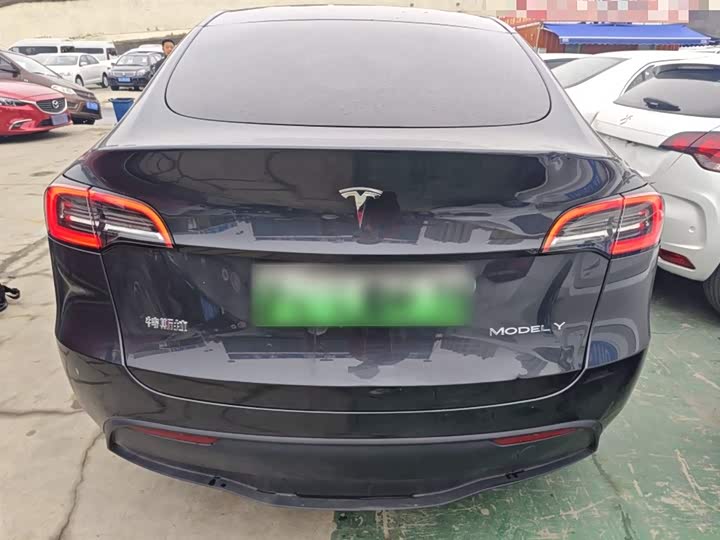 Фото 6 - Tesla Model Y