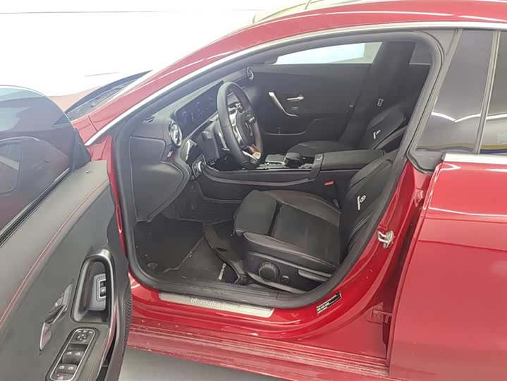 Фото 9 - Mercedes-Benz CLA-Class