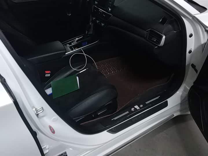 Фото 8 - Honda Inspire