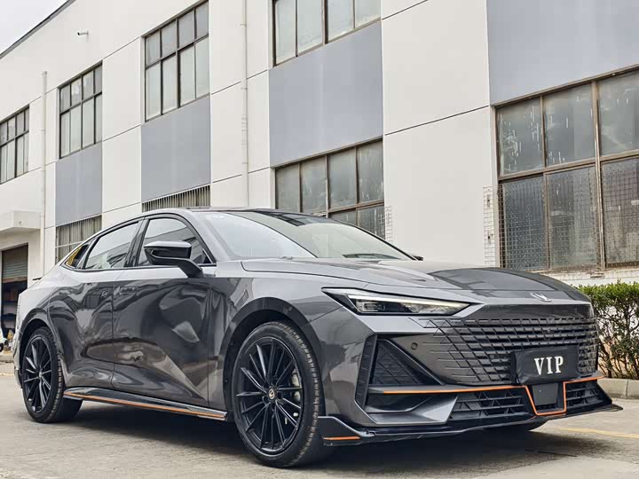 Фото 3 - Changan UNI-V