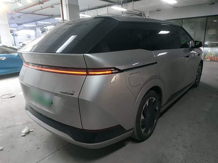 Фото 7 - XPeng X9