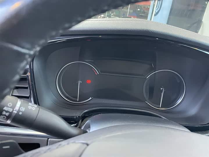 Фото 9 - Cadillac XT6