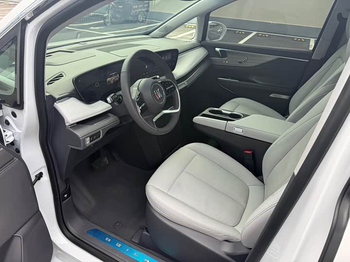 Фото 4 - Buick GL8 ES