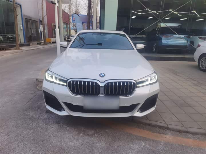 Фото 3 - BMW 5 Series