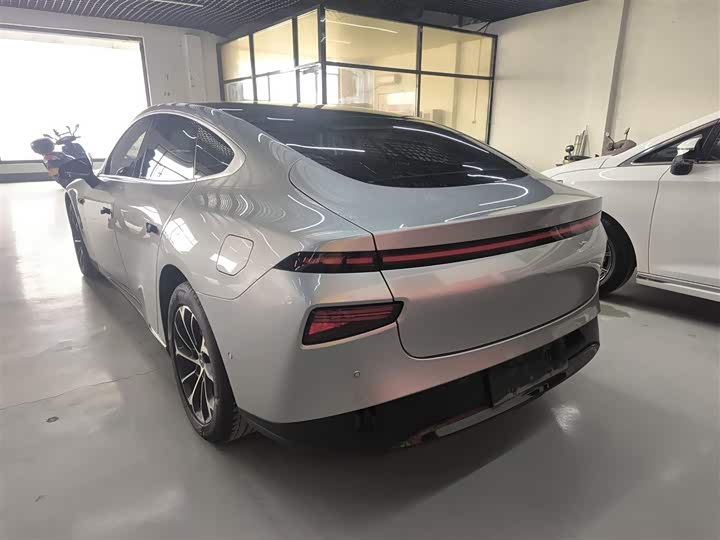 Фото 5 - XPeng P7