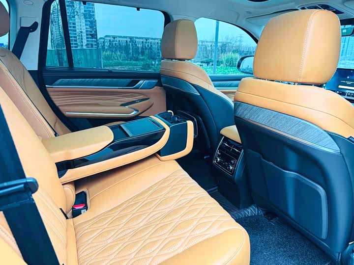 Фото 3 - Tank 500 Hybrid