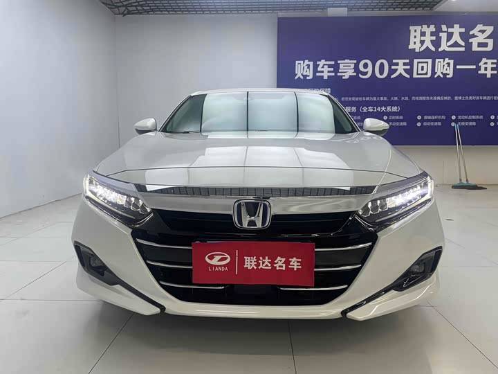 Фото 2 - Honda Accord