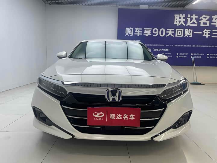 Фото 3 - Honda Accord