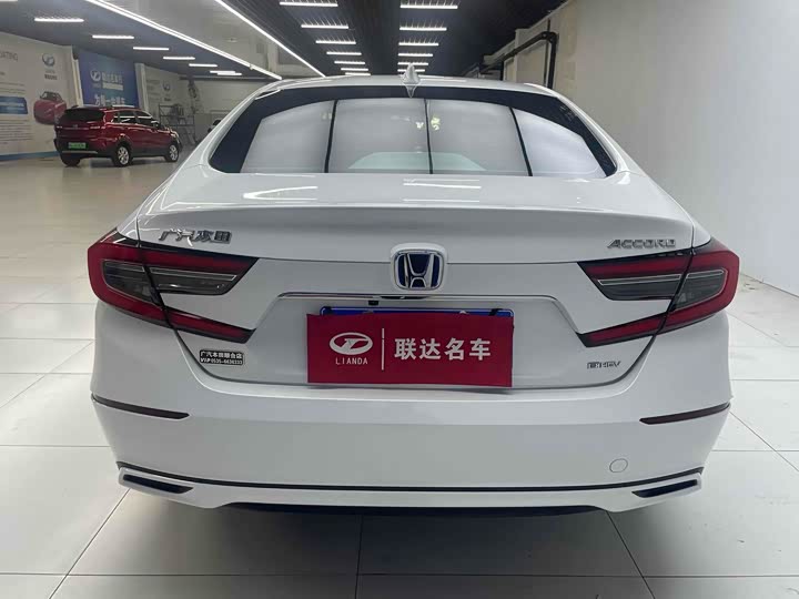 Фото 7 - Honda Accord