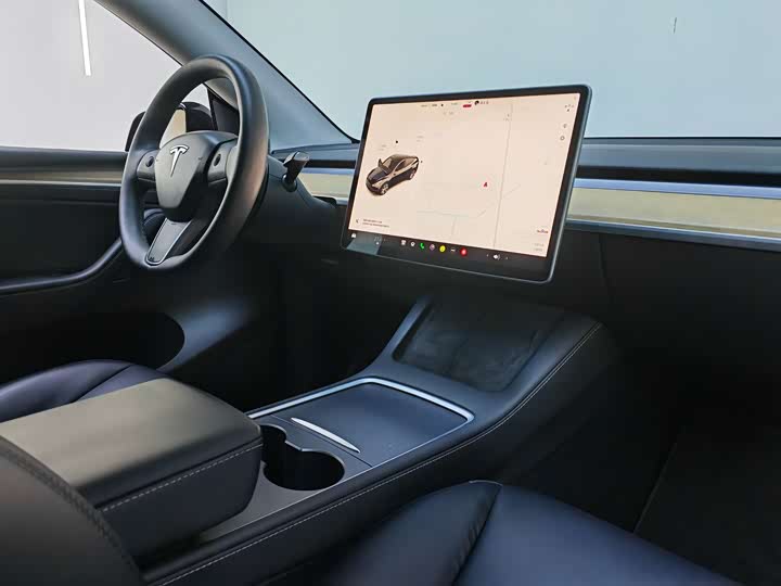 Фото 9 - Tesla Model Y