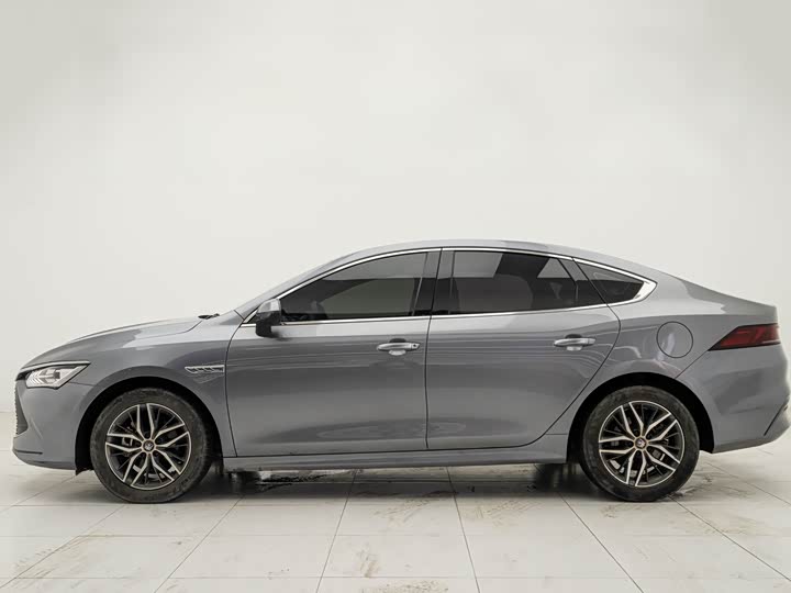 Фото 3 - BYD Qin Plus