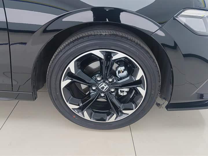 Фото 6 - Honda Civic