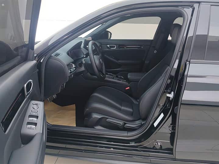 Фото 9 - Honda Civic