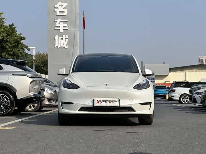 Фото 2 - Tesla Model Y